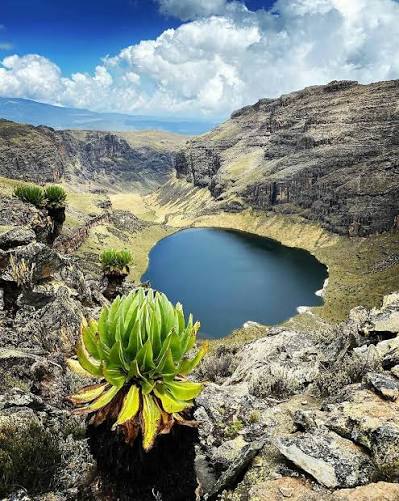 Lake Michaelson Mount Kenya